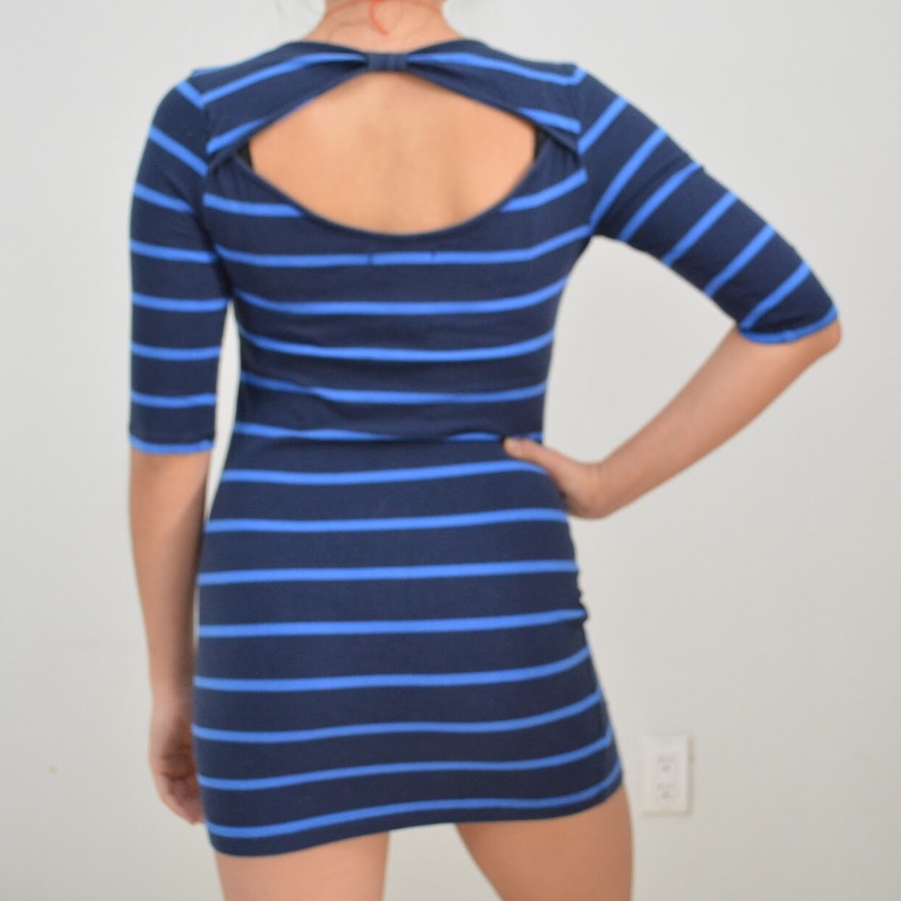 Dress - Picture 2 of 4